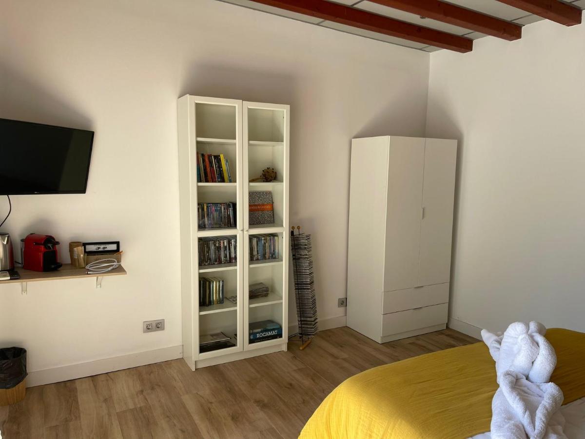 Habitacion Con Bano Privado Frente A La Piscina, Maximo 2 Personas, No Es La Casa Completa San Vicente Raspeig Exterior foto