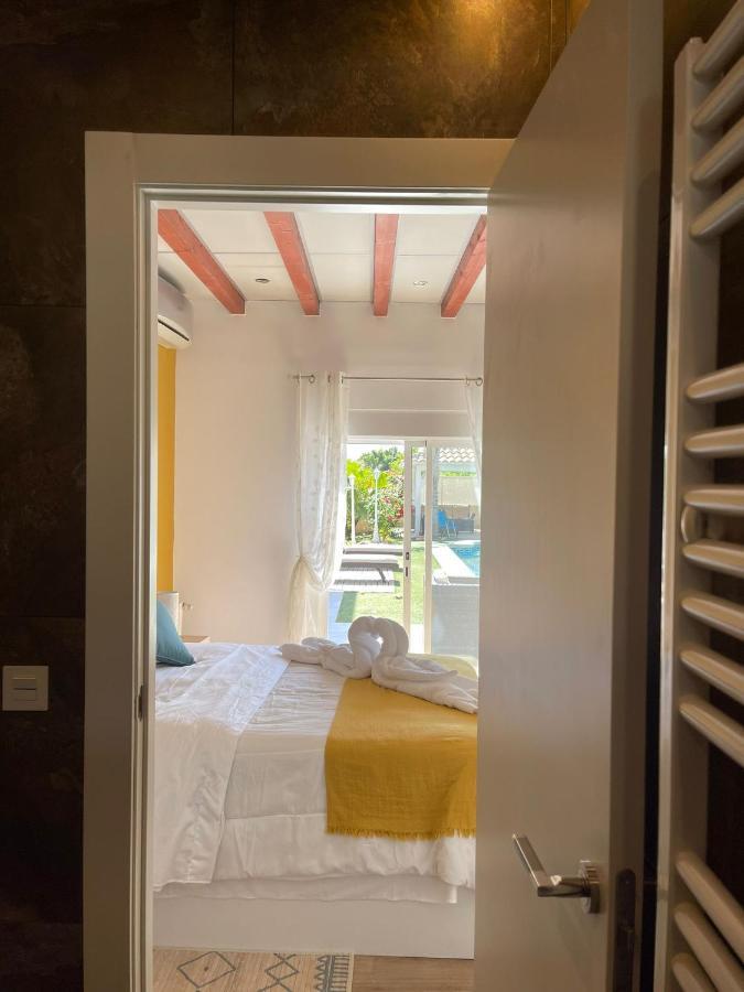Habitacion Con Bano Privado Frente A La Piscina, Maximo 2 Personas, No Es La Casa Completa San Vicente Raspeig Exterior foto