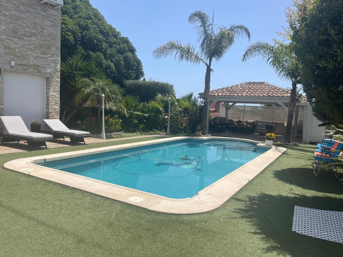 Habitacion Con Bano Privado Frente A La Piscina, Maximo 2 Personas, No Es La Casa Completa San Vicente Raspeig Exterior foto