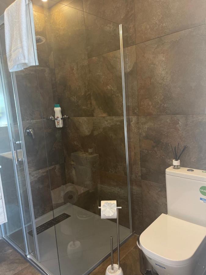 Habitacion Con Bano Privado Frente A La Piscina, Maximo 2 Personas, No Es La Casa Completa San Vicente Raspeig Exterior foto